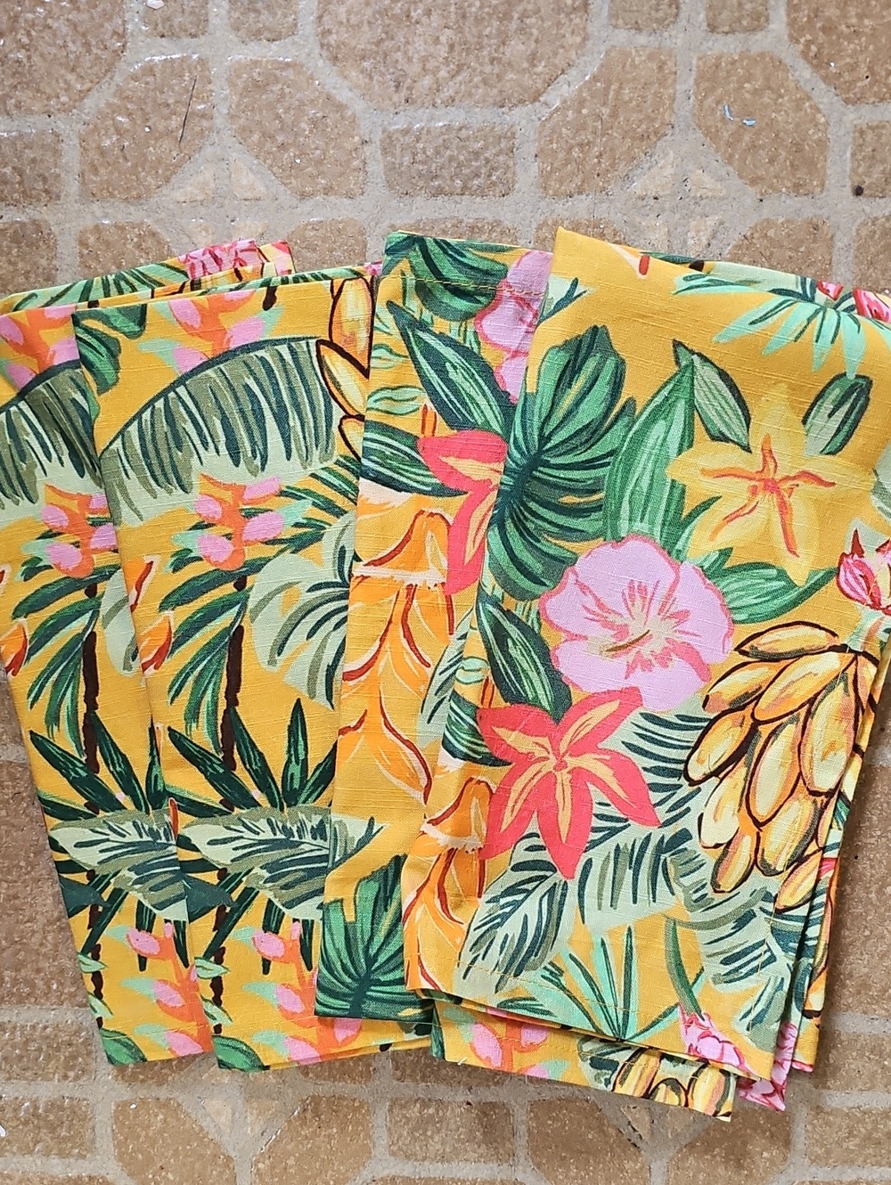 Cost Plus NWT 100% Cotton Napkins Tropical Motif